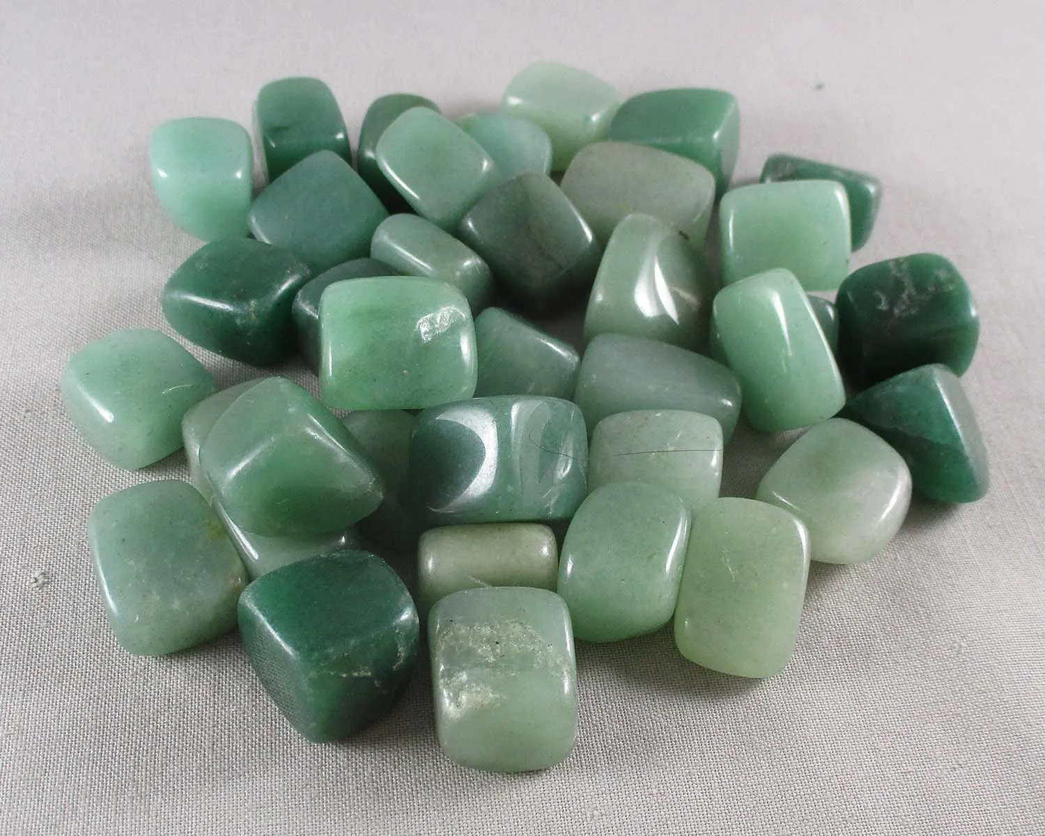 Aventurine Polished Stones 5pcs J108**