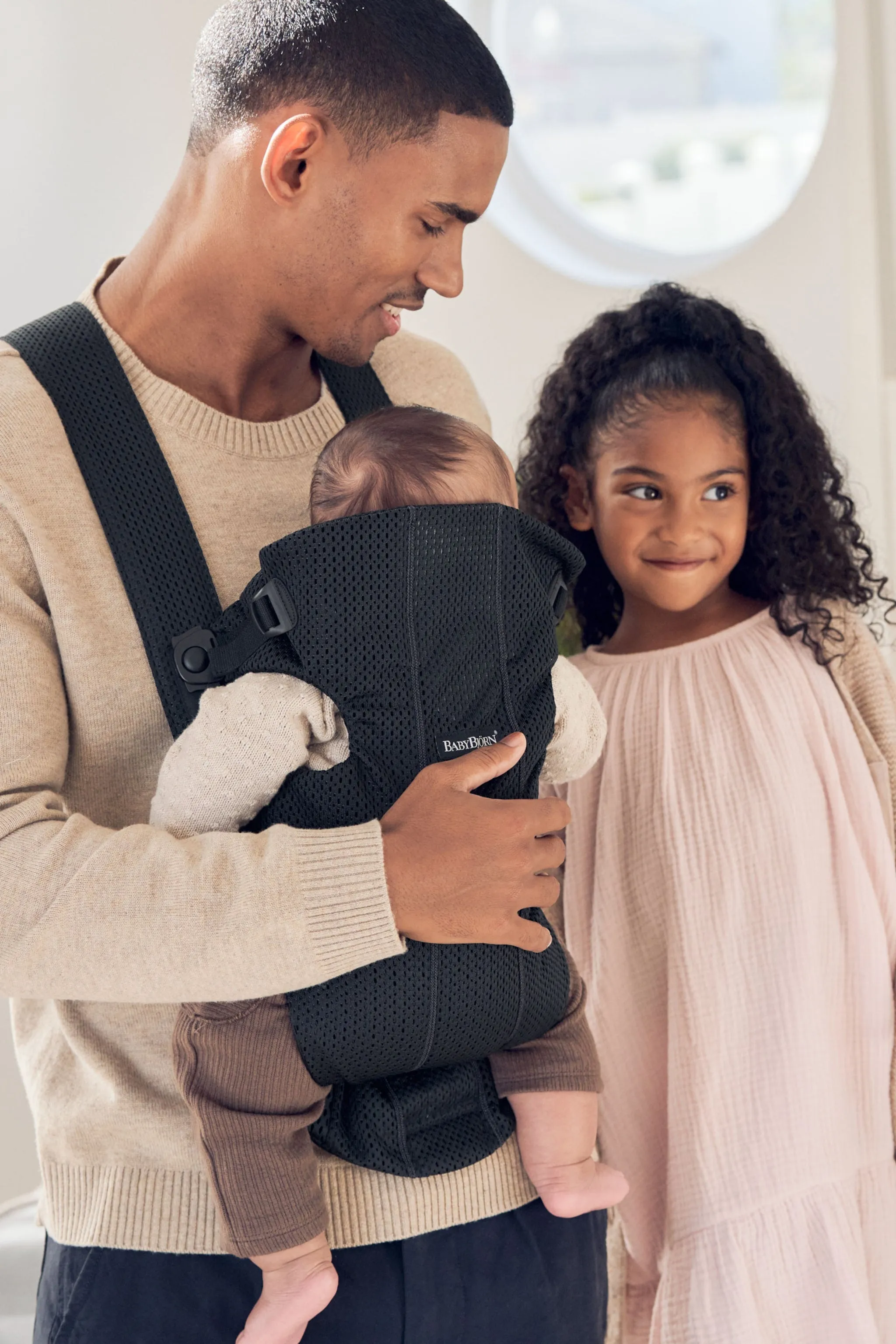 BabyBjörn Baby Carrier Mini 3D Mesh