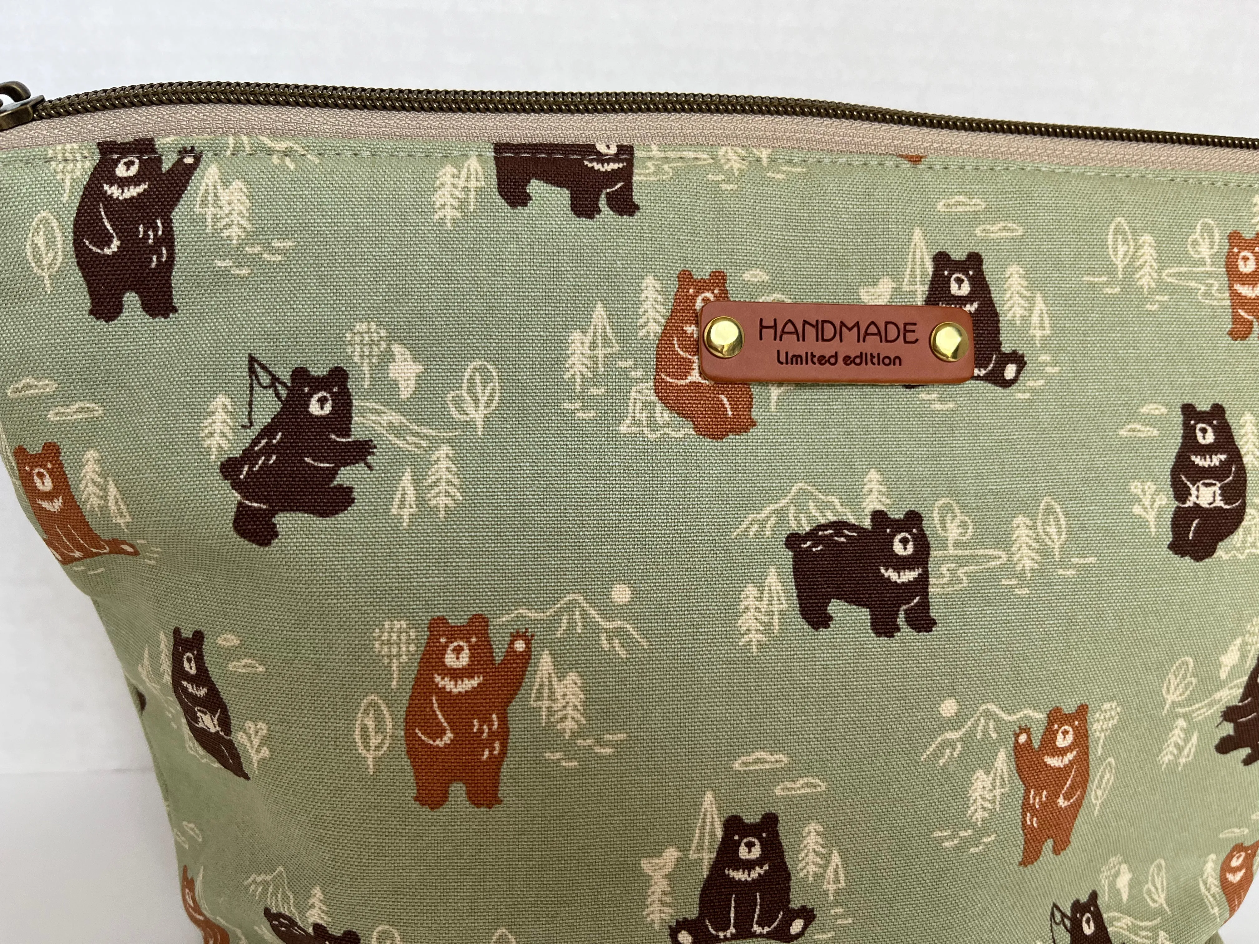 Bears in Mountains Large Cosmetics Bag,Toiletry Bag