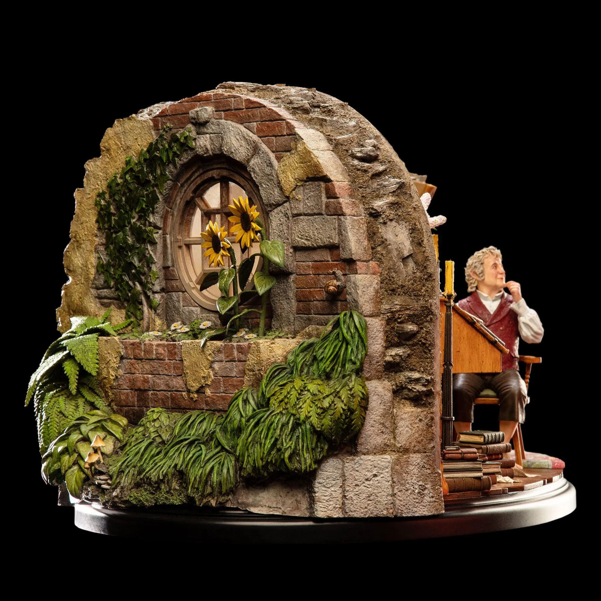 Bilbo Baggins in Bag End - Limited Edition