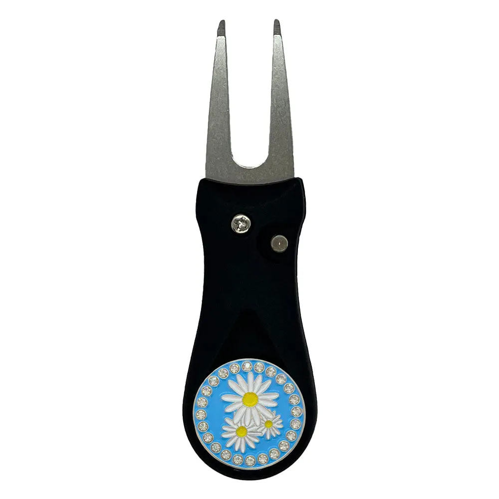 Daisies Golf Ball Marker With Colored Divot Repair Tool