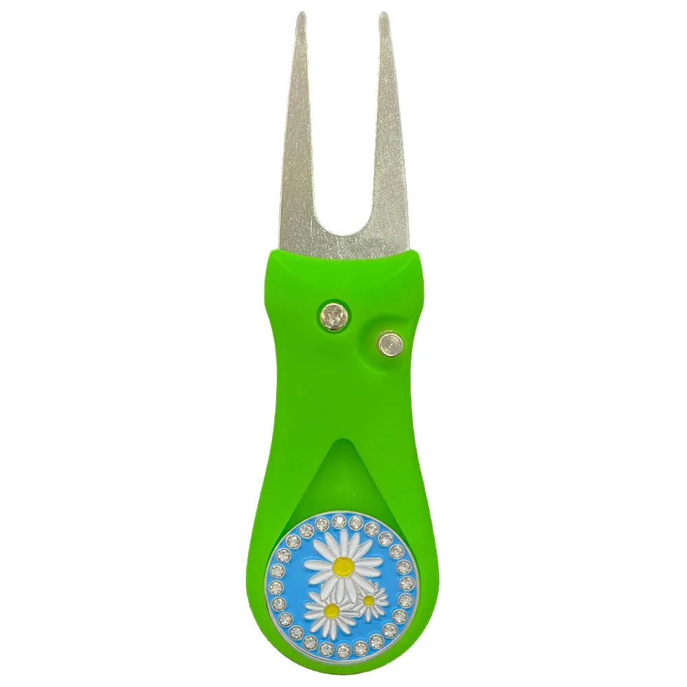 Daisies Golf Ball Marker With Colored Divot Repair Tool