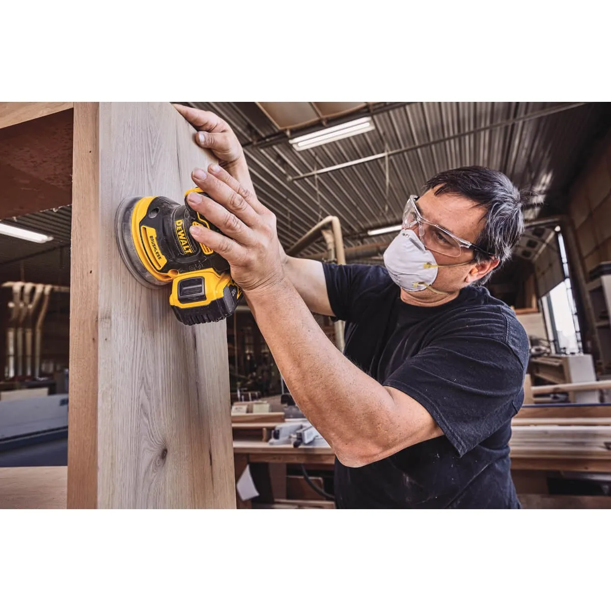 DEWALT DCW210B - 20V MAX BL 5" Random Orbit Sander  (BARE) Sander