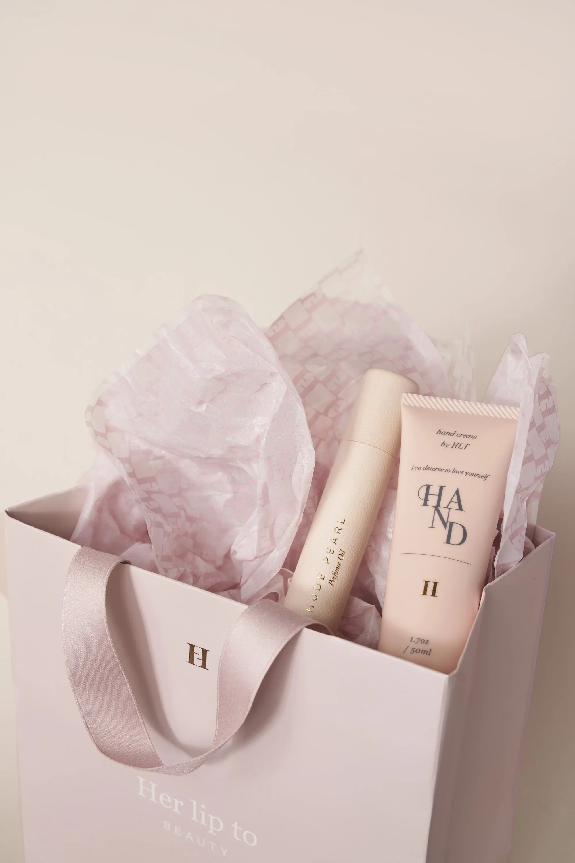 HLT BEAUTY Gift Bag