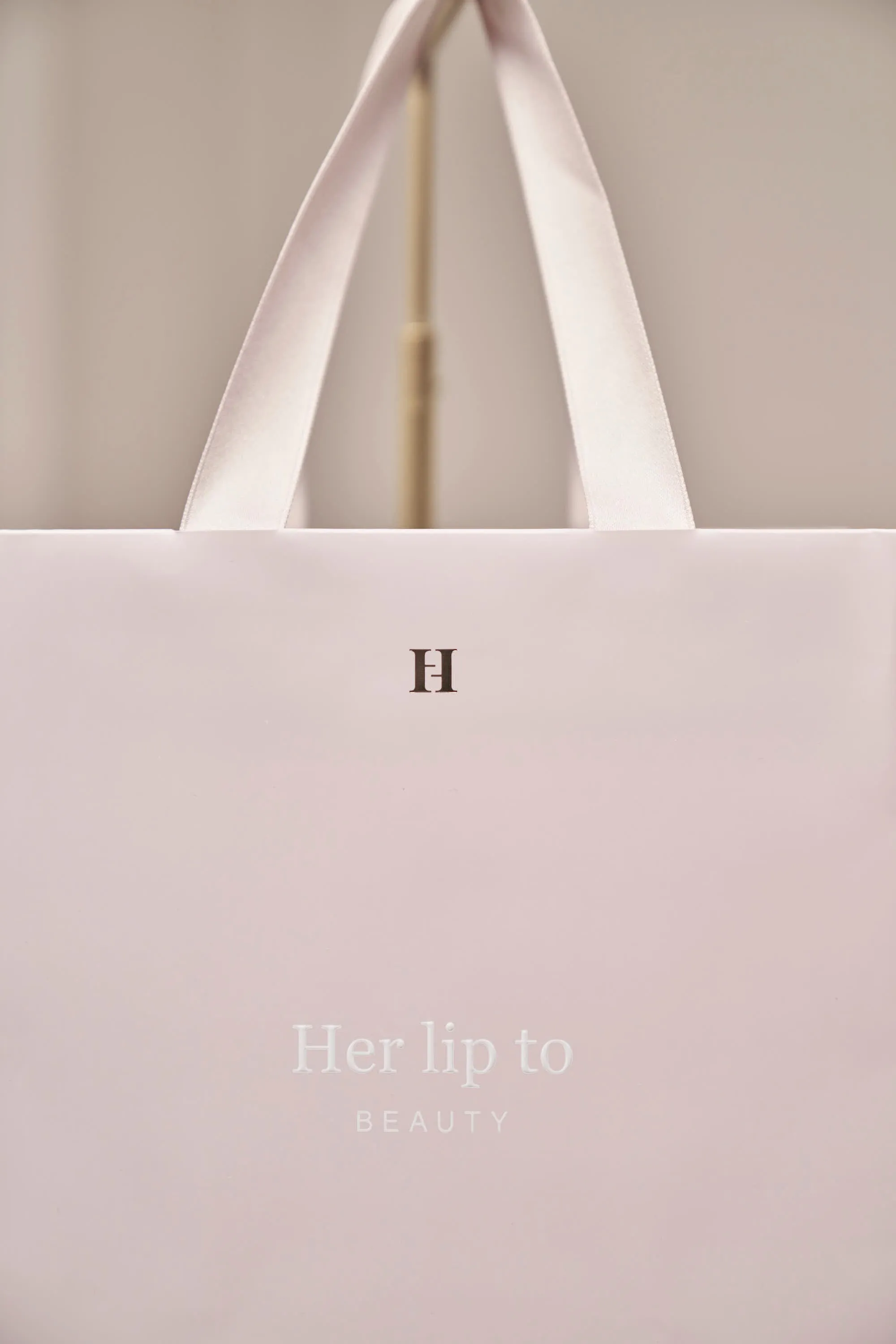 HLT BEAUTY Gift Bag