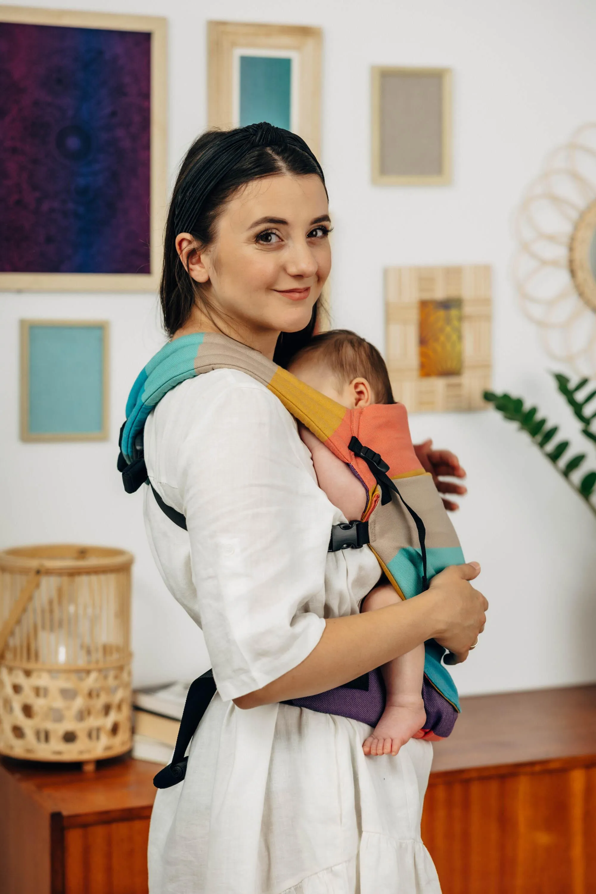 LennyLamb LennyLight Babywearing Carrier Pastel